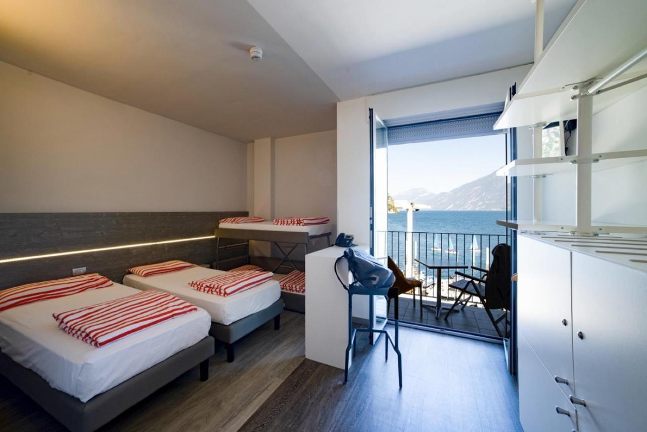 Campione Univela Rooms & Beds - Private Beach *