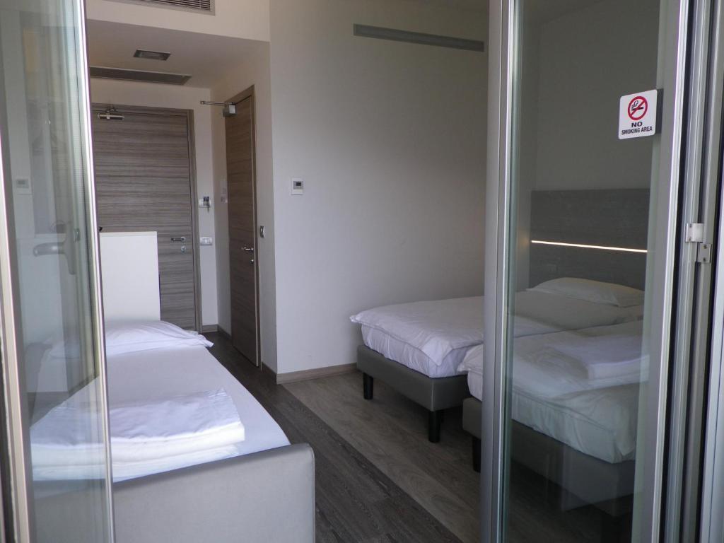 Hostel Campione Univela Rooms & Beds - Private Beach Tremosine