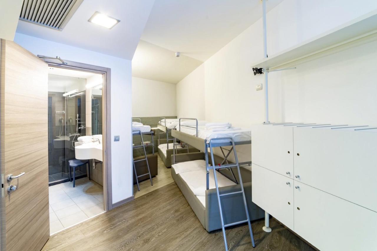 Hostel Campione Univela Rooms & Beds - Private Beach Tremosine