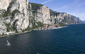 Hostel Campione Univela Rooms & Beds - Private Beach Tremosine