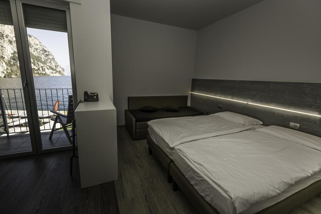 Campione Univela Rooms & Beds - Private Beach