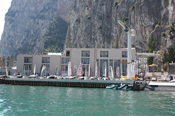Hostel Campione Univela Rooms & Beds - Private Beach