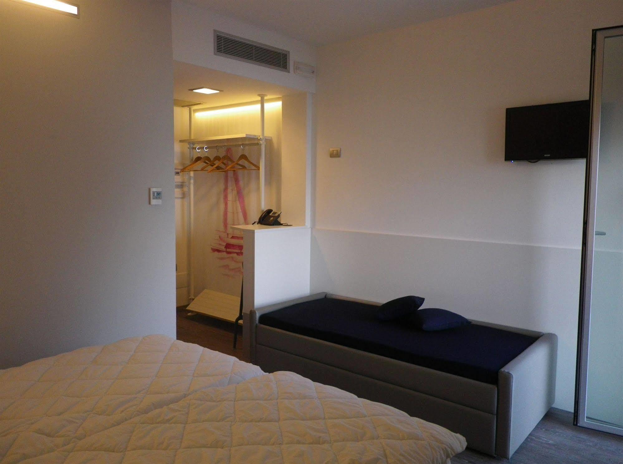 Campione Univela Rooms & Beds - Private Beach * Tremosine