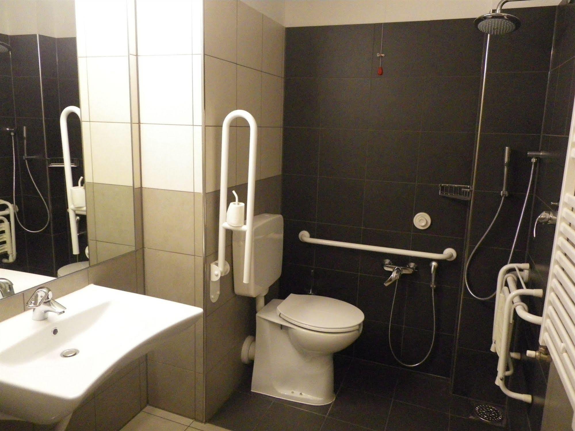Campione Univela & Beds - Private